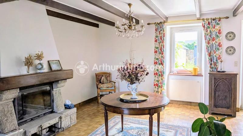 Maison - 227 m² - 8 pièces