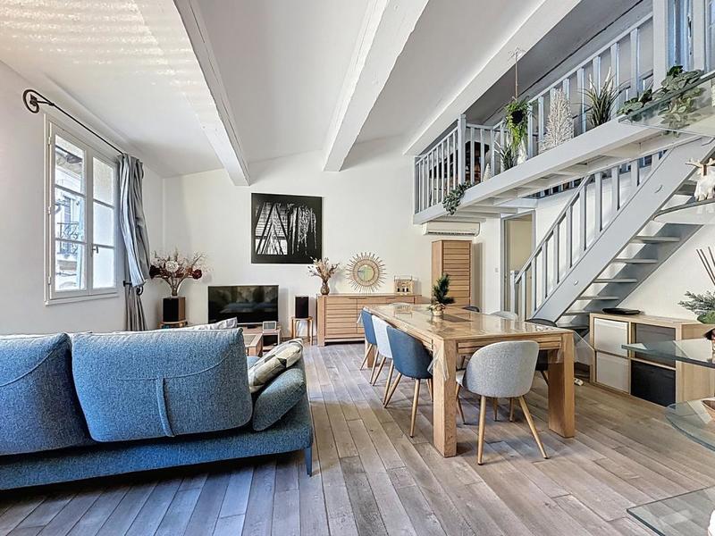 Appartement - 95 m² - 4 pièces