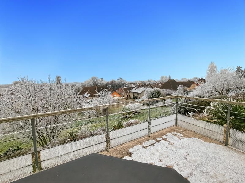 Maison - 140 m² - 7 pièces