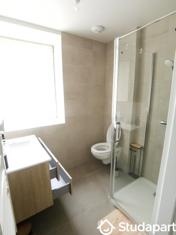 Chambre - 9 m² - 1 pièce