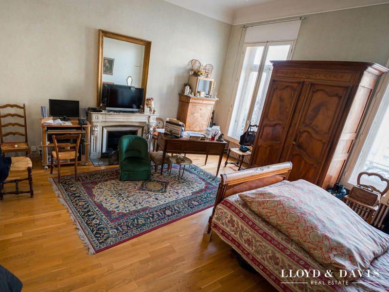 Appartement - 175 m² - 7 pièces