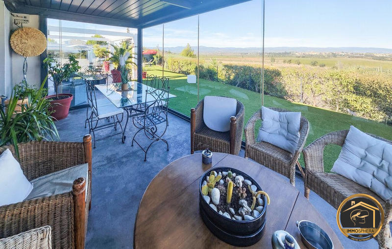 Maison contemporaine - 251 m² - 8 pièces