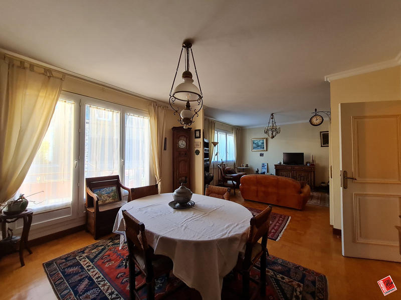 Appartement - 120 m² - 5 pièces