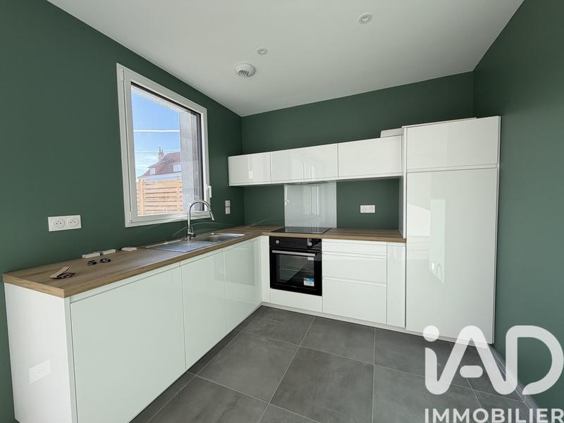 Maison - 95 m² - 5 pièces