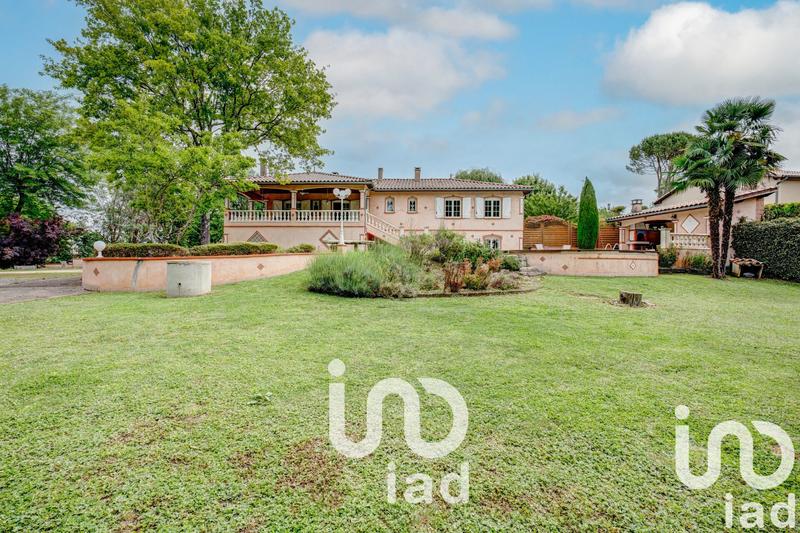 Maison - 210 m² - 7 pièces