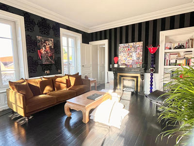 Appartement - 164 m² - 5 pièces