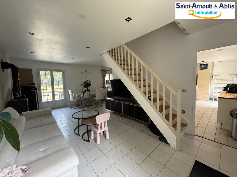 Maison traditionnelle - 90 m² - 6 pièces