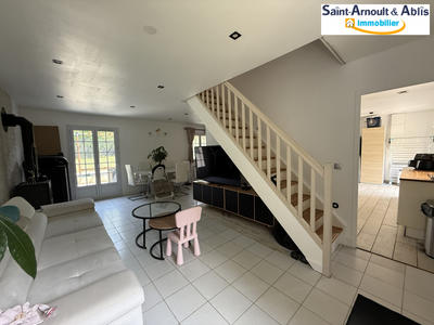 Maison traditionnelle - 90 m² - 6 pièces