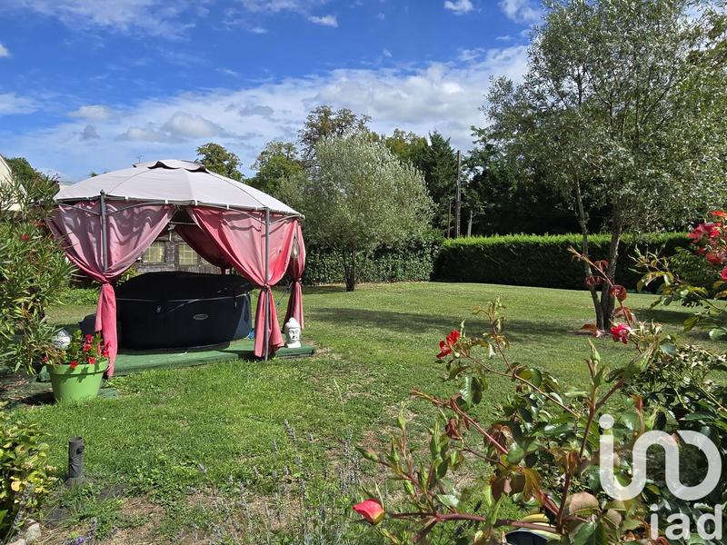 Maison - 235 m² - 7 pièces