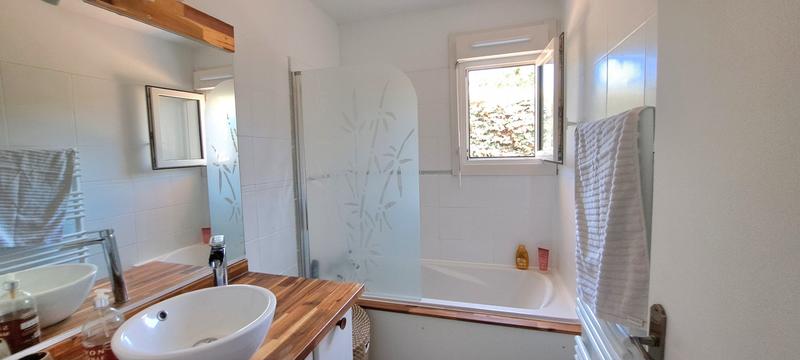 Villa - 90 m² - 5 pièces