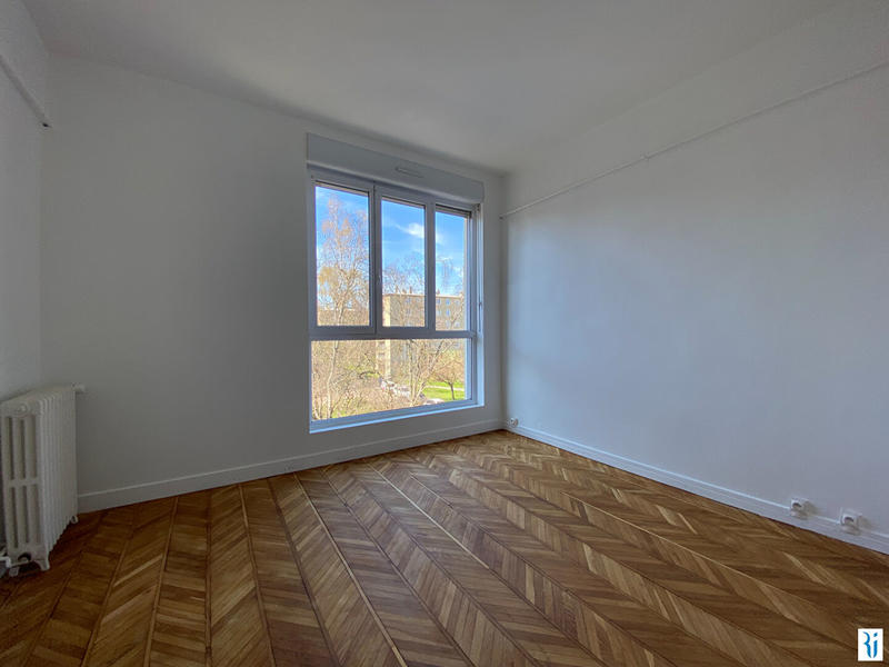 Appartement - 104 m² - 4 pièces