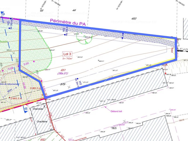 Terrain constructible - 742 m²
