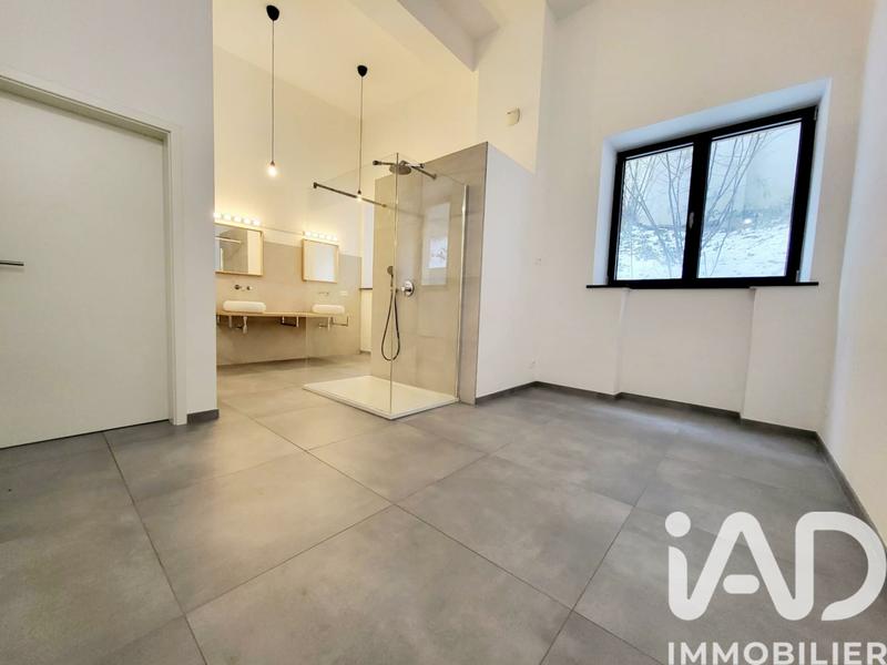 Appartement - 185 m² - 4 pièces