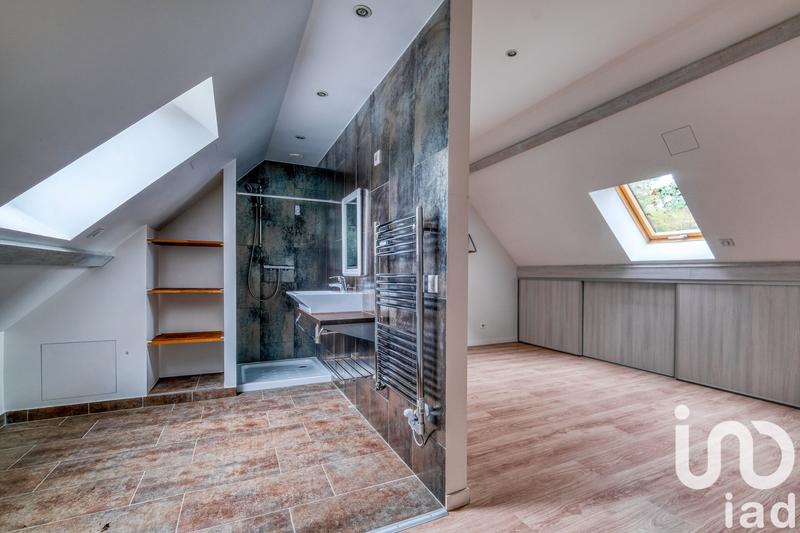 Maison - 200 m² - 7 pièces