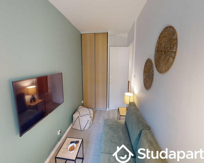 Chambre - 140 m² - 1 pièce