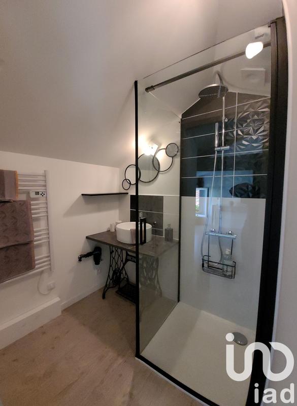 Maison - 212 m² - 6 pièces