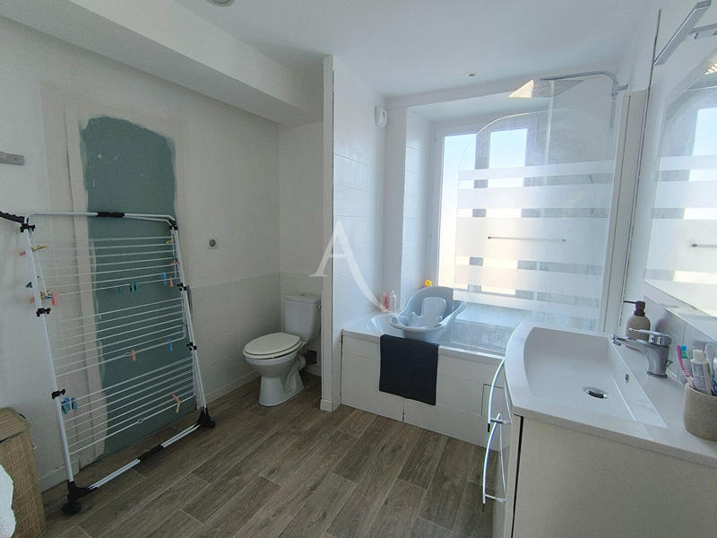 Maison - 136 m² - 6 pièces