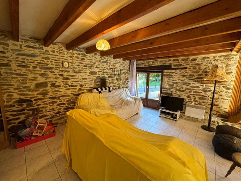 Maison - 98 m² - 6 pièces