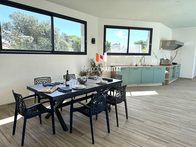 Villa - 167 m² - 10 pièces