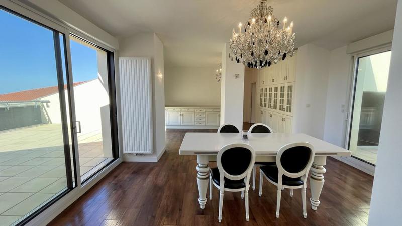 Appartement - 120 m² - 4 pièces