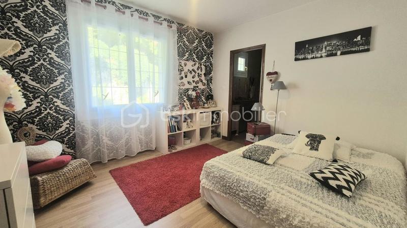 Maison - 297 m² - 10 pièces