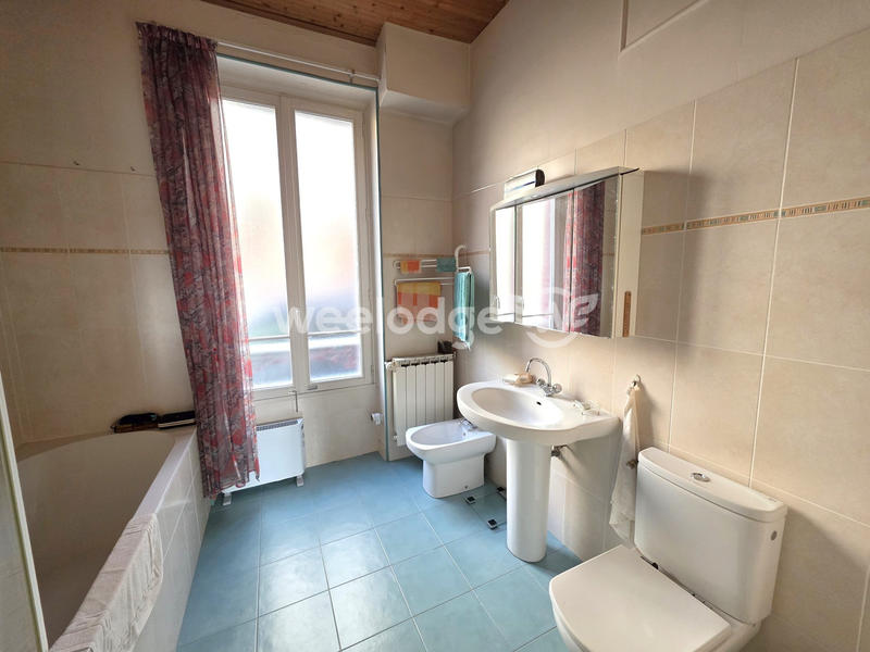 Appartement - 84 m² - 4 pièces