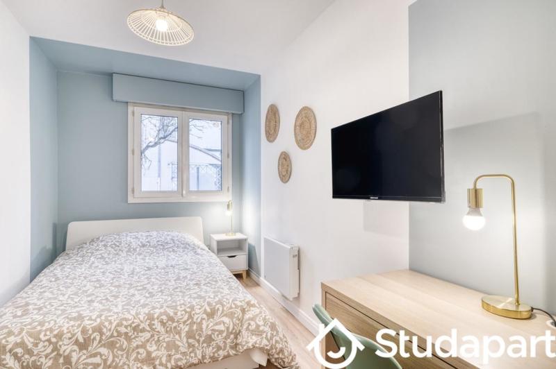 Chambre - 10 m² - 1 pièce