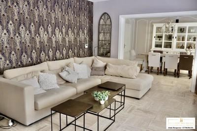 Villa - 209 m² - 6 pièces