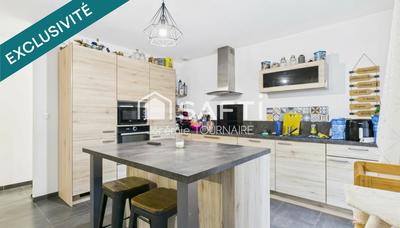 Maison - 99 m² - 4 pièces