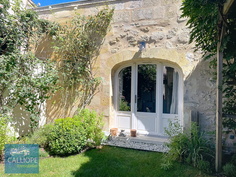 Maison - 230 m² - 7 pièces