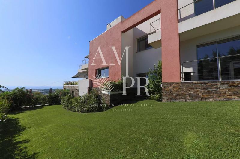 Maison - 291 m² - 8 pièces