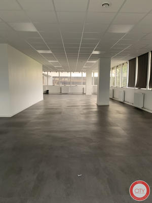 Local commercial - 143 m²