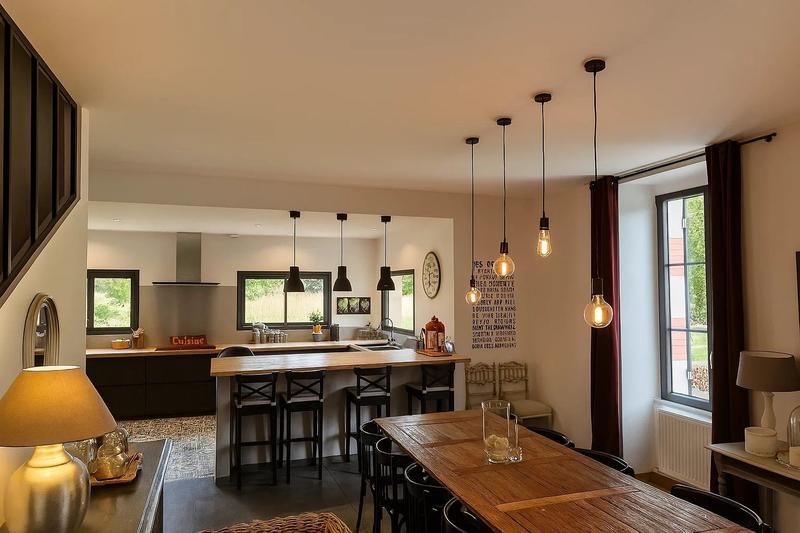 Maison - 262 m² - 9 pièces