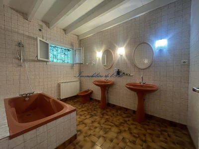 Maison - 131 m² - 8 pièces