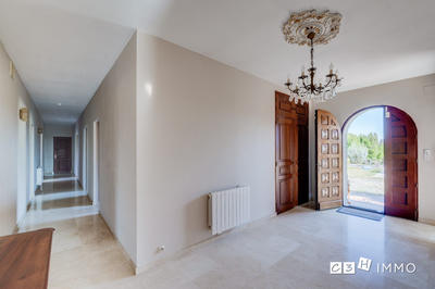 Maison - 218 m² - 7 pièces