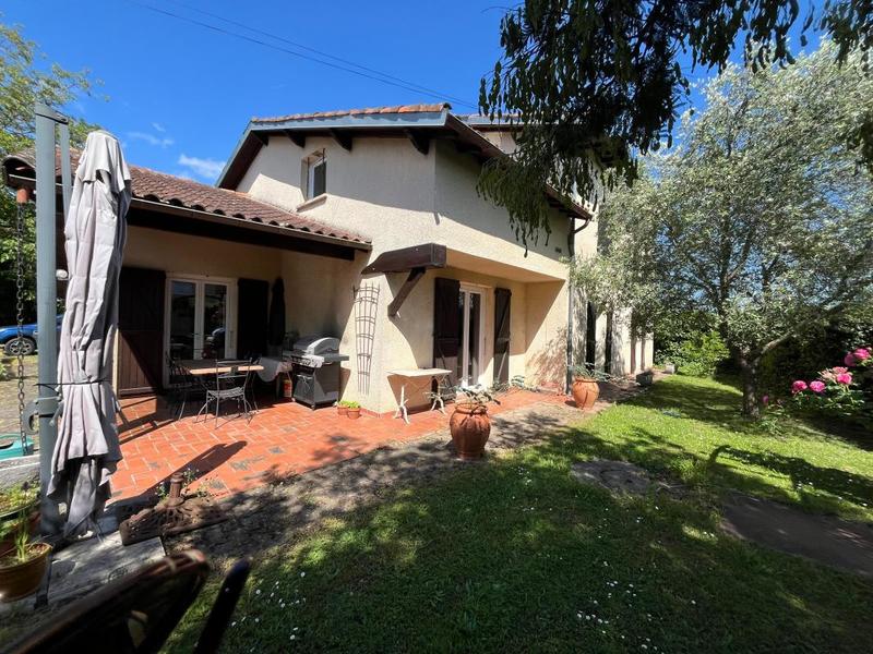 Maison - 135 m² - 6 pièces