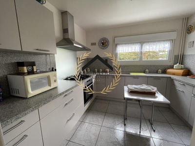 Maison - 96 m² - 4 pièces