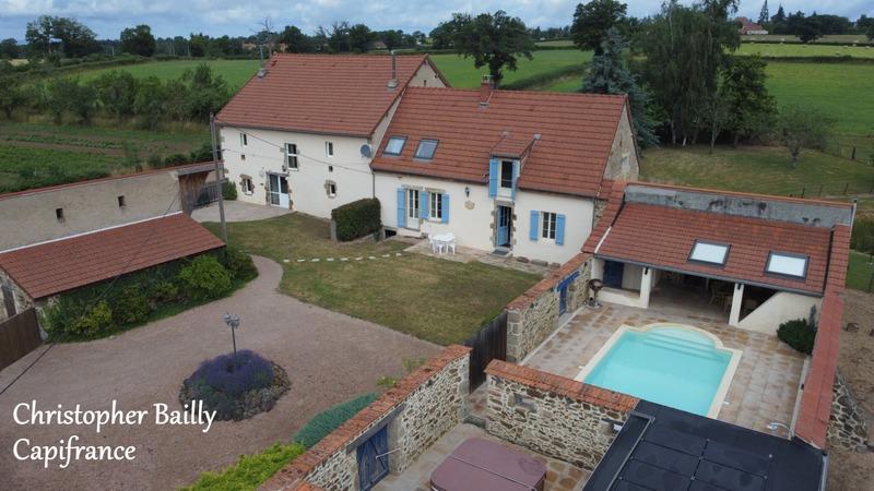 Maison de campagne - 320 m² - 15 pièces
