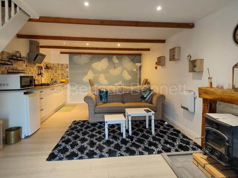 Maison en pierre - 211 m² - 9 pièces