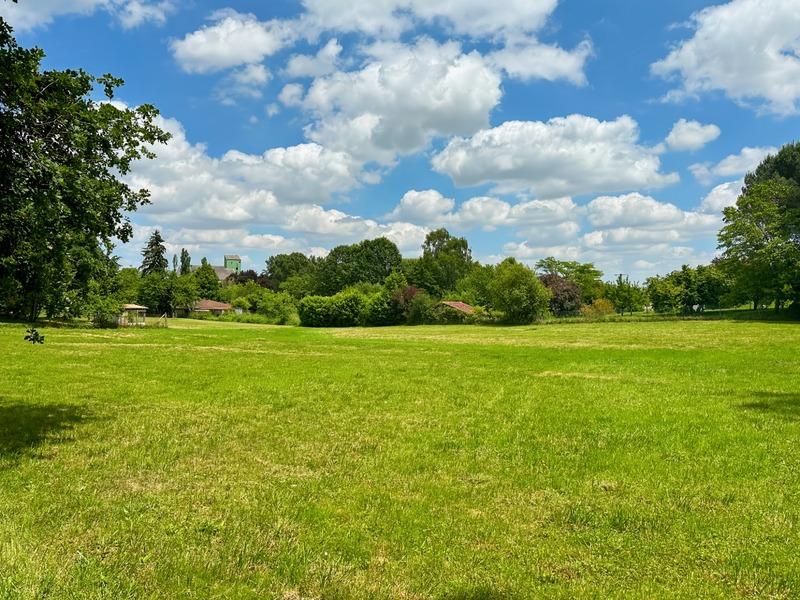 Terrain constructible - 4 586 m²