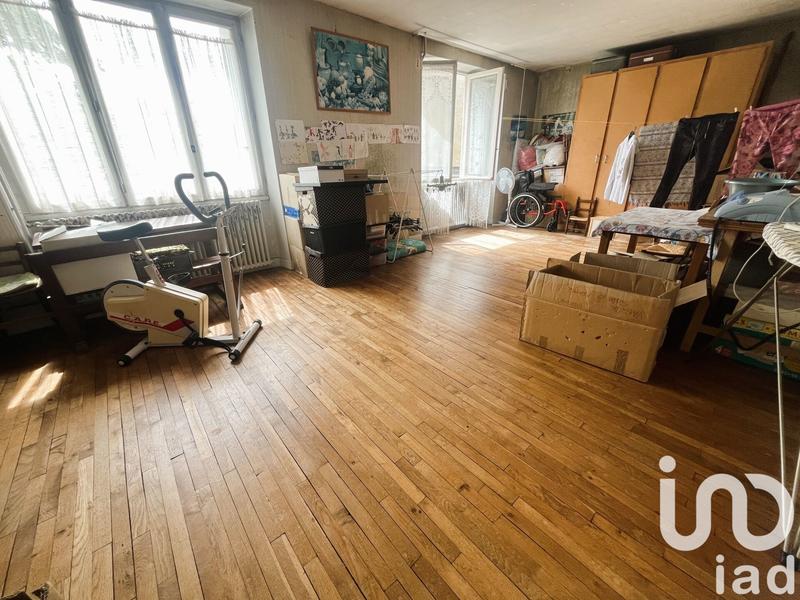 Maison - 246 m² - 7 pièces