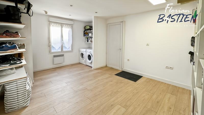 Maison - 165 m² - 9 pièces
