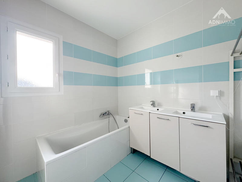 Maison - 136 m² - 6 pièces