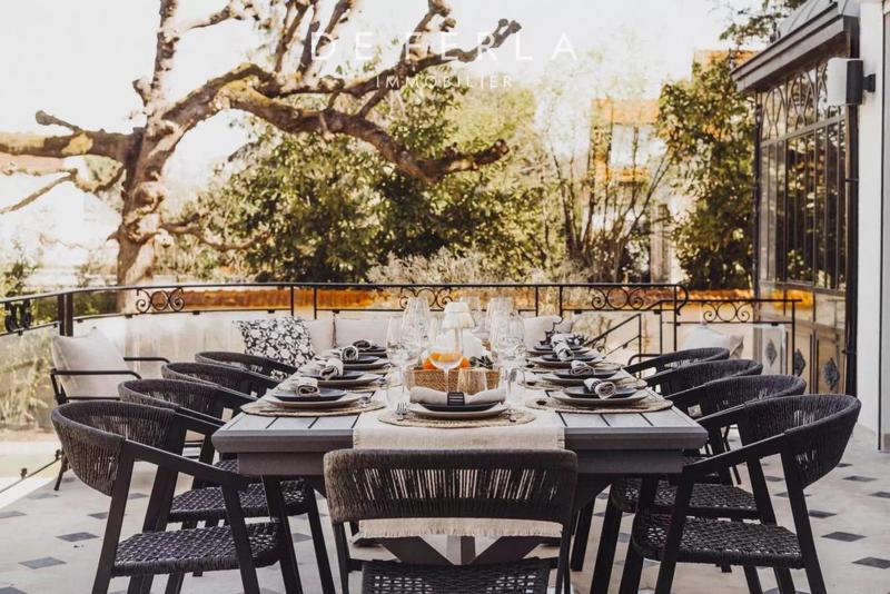 Maison de maîtres - 536 m² - 15 pièces