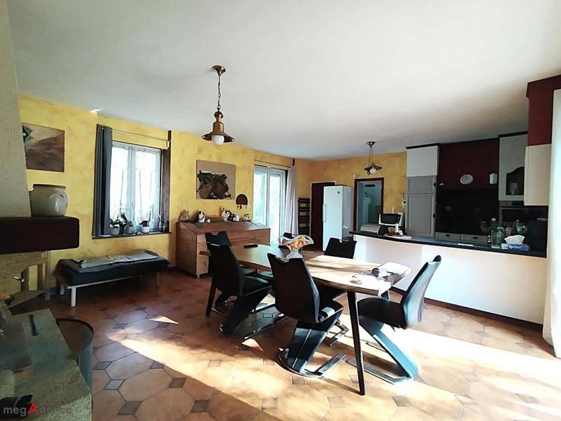 Maison - 200 m² - 6 pièces