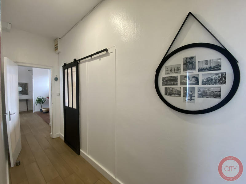 Maison traditionnelle - 223 m² - 9 pièces