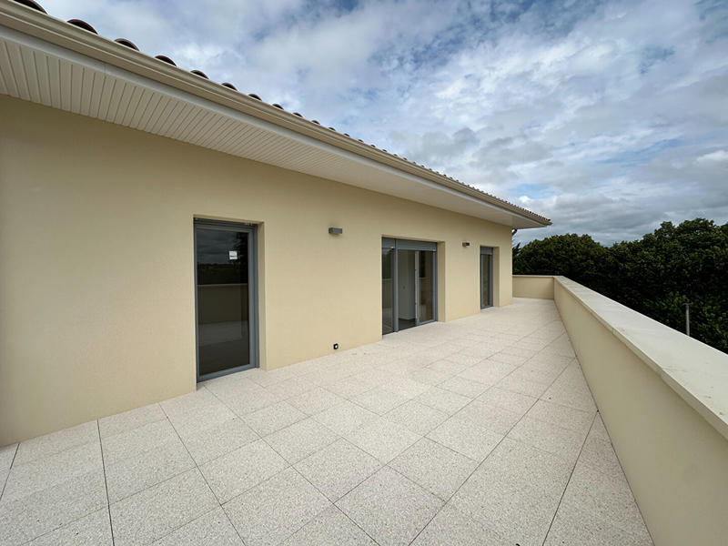 Appartement - 102 m² - 5 pièces