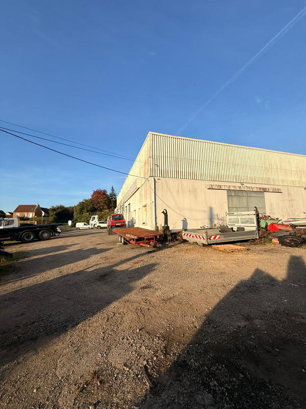 Parking / Garage - 980 m²