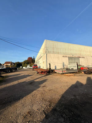 Parking / Garage - 980 m²