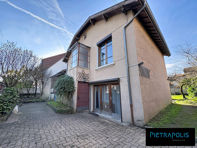 Maison traditionnelle - 123 m² - 6 pièces